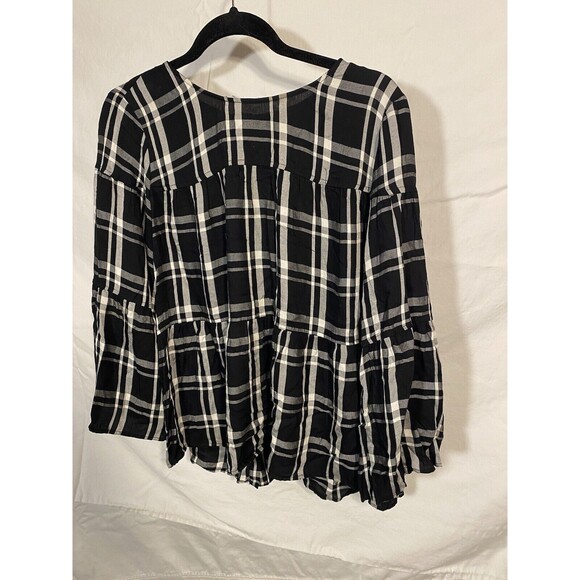 A.N.A. Boho Top Womens Sz Med Black Plaid Rayon Wide Sleeve Tiered Peplum Button - Picture 2 of 5